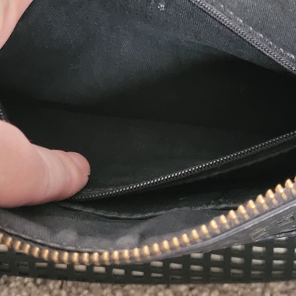 Fossil Leather Gingham Crossbody Purse with lots of pockets - Picture 13 of 14